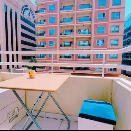 Dxb Hostel Near Adcb Metro Station Dubai Eksteriør billede