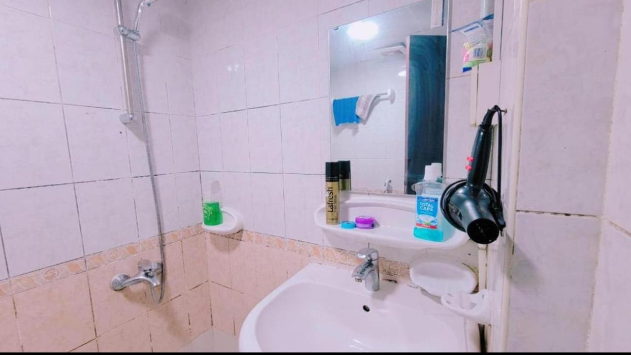 Dxb Hostel Near Adcb Metro Station Dubai Eksteriør billede